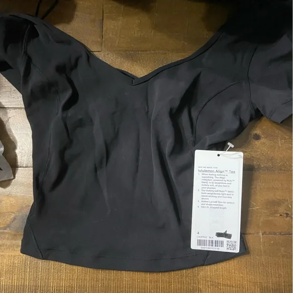 Lululemon clothing lot size 2-4 - Picture 2 of 7